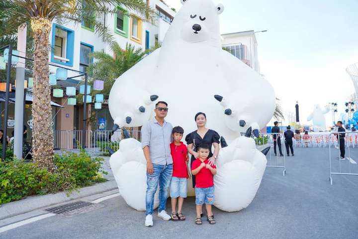 Tận hưởng không khí Giáng sinh và năm mới cùng Trung Quân Idol và Bùi Anh Tuấn - 4