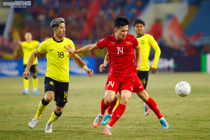 Trực tiếp bóng đá Việt Nam 3-0 Malaysia: Hoàng Đức ghi bàn - 18