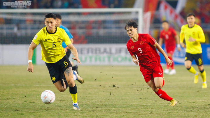 Trực tiếp bóng đá Việt Nam 3-0 Malaysia: Hoàng Đức ghi bàn - 17