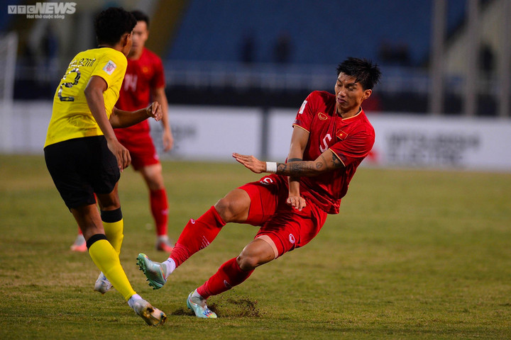 Trực tiếp bóng đá Việt Nam 3-0 Malaysia: Hoàng Đức ghi bàn - 9