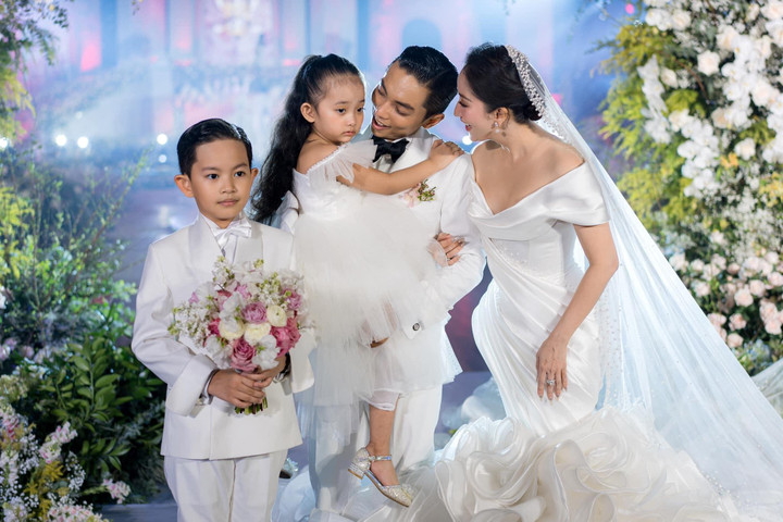 Phan Hiển giải đáp thắc mắc không thấy con gái Anna xuất hiện trong lễ cưới - 4