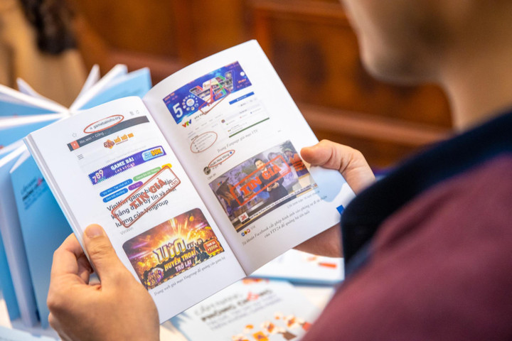 Mất 6 tháng để dẹp quảng cáo 'nhà tôi ba đời' trên YouTube - 2