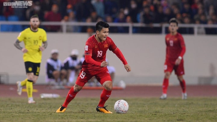 Lý do Công Phượng, Quang Hải 'không xứng đáng' nhưng vẫn lên đội tuyển Việt Nam - 1