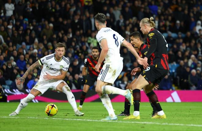 Haaland tỏa sáng trong trận thắng 3-1 của Man City - 1