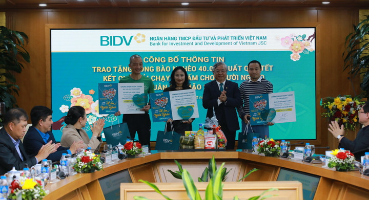 BIDV dành 20 tỷ đồng tặng quà Tết cho người nghèo Xuân Quý Mão 2023 - 3