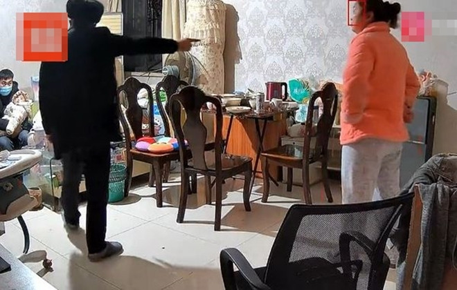 Con dâu ốm không làm được việc nhà, mẹ chồng cho tiền bắt ly hôn - 2