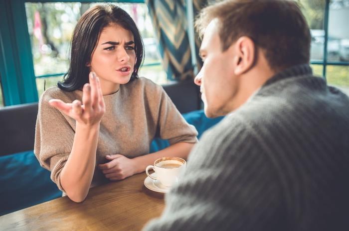 Nhận diện kẻ nói dối qua 12 dấu hiệu ngôn ngữ cơ thể - 4