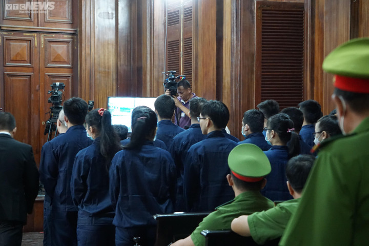 Hai em trai của CEO Alibaba Nguyễn Thái Luyện lãnh 44 năm tù - 2