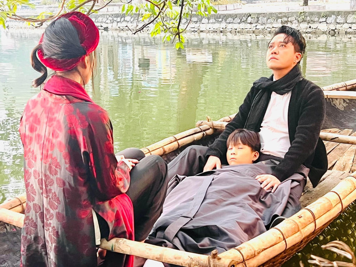 Sao Việt 31/12: Lệ Quyên khoe nhan sắc, Thương Tín chạy show cuối năm - 6