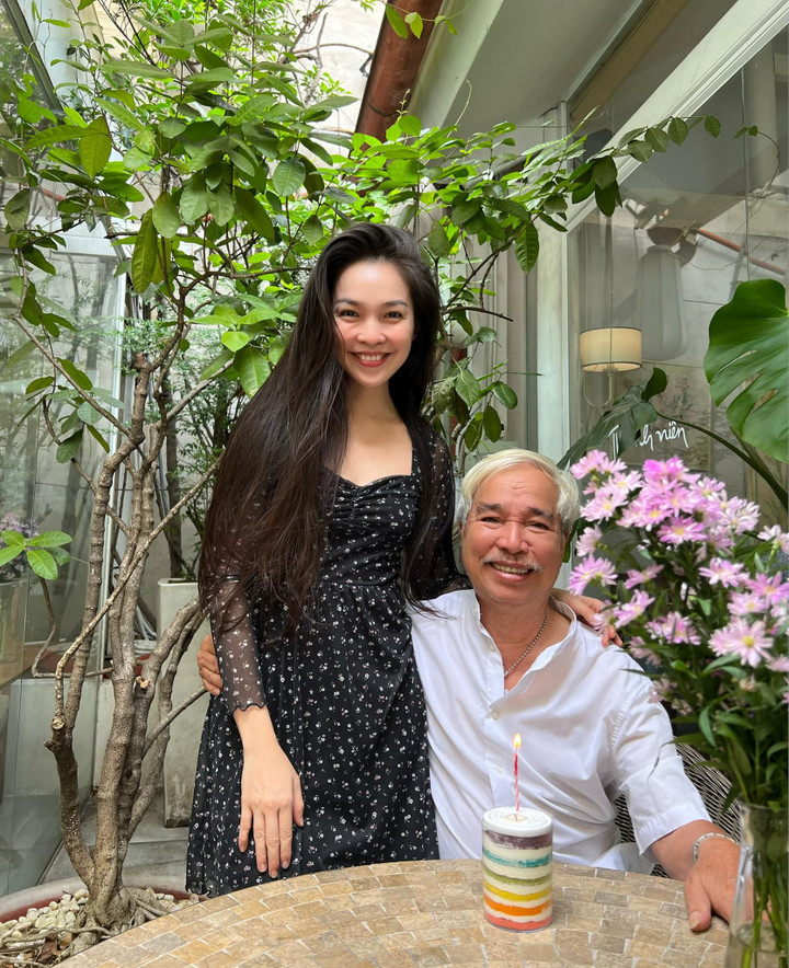 Sao Việt 31/12: Lệ Quyên khoe nhan sắc, Thương Tín chạy show cuối năm - 3