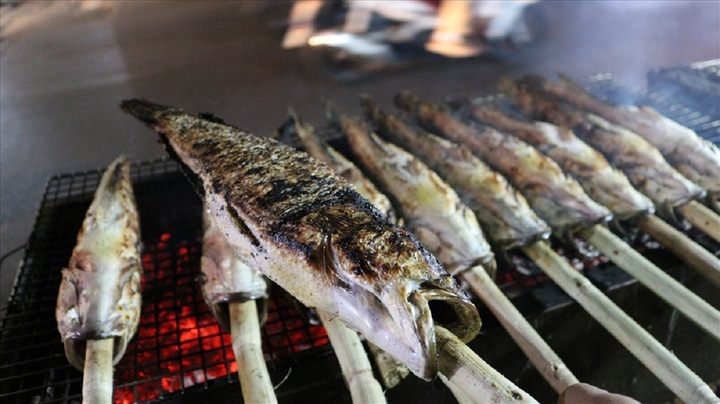 Dịch vụ nướng cá lóc hốt bạc dịp Tết - 2