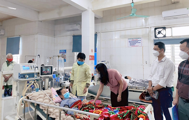 Thiệt thòi cho người lao động khi bán sổ bảo hiểm xã hội - 2