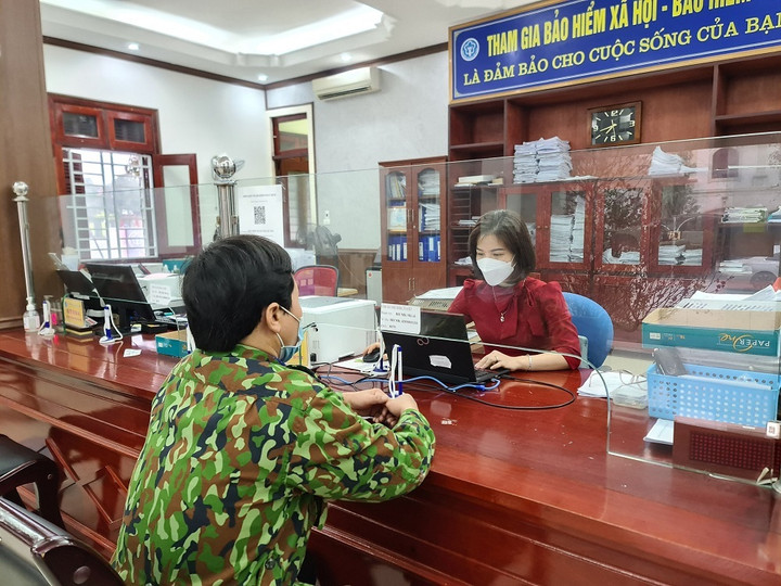 Thiệt thòi cho người lao động khi bán sổ bảo hiểm xã hội - 3