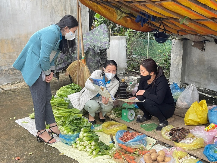 Hoàn thiện chính sách BHXH với lao động tại các hợp tác xã - 2