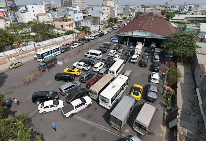 Giám đốc Sở GTVT TP.HCM lên tiếng việc 'tắc' ở trung tâm đăng kiểm - 1