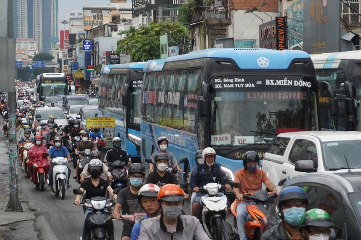 TP.HCM cấm xe khách giường nằm vào nội đô từ 10/1/2023 - 1