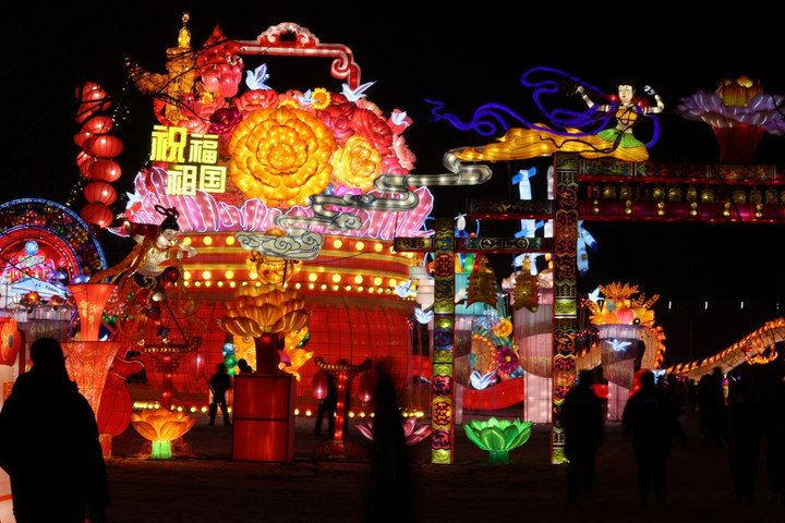 Việt Nam cùng thế giới đón năm mới 2023 - 39