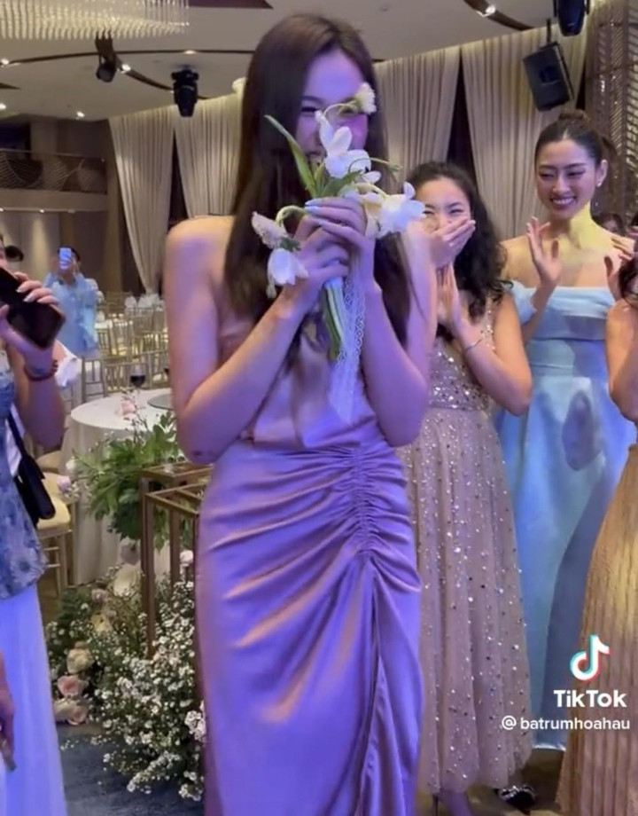 Đỗ Thị Hà vừa hết nhiệm kỳ đã mong lấy chồng, bất chấp ‘xin vía’ đến đứt cả giày - 1