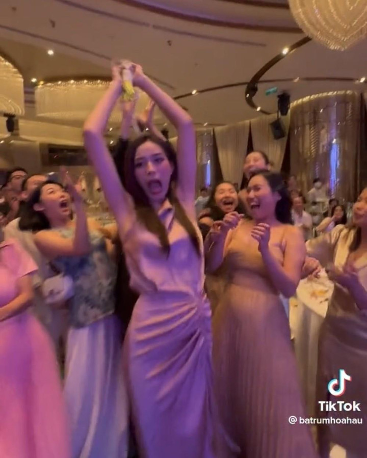 Đỗ Thị Hà vừa hết nhiệm kỳ đã mong lấy chồng, bất chấp ‘xin vía’ đến đứt cả giày - 2