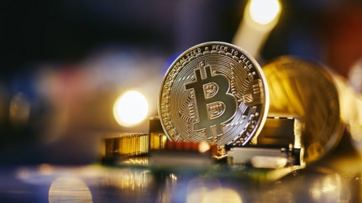 Giá Bitcoin hôm nay 1/1: Tăng nhẹ, khép lại một năm ảm đạm - 1