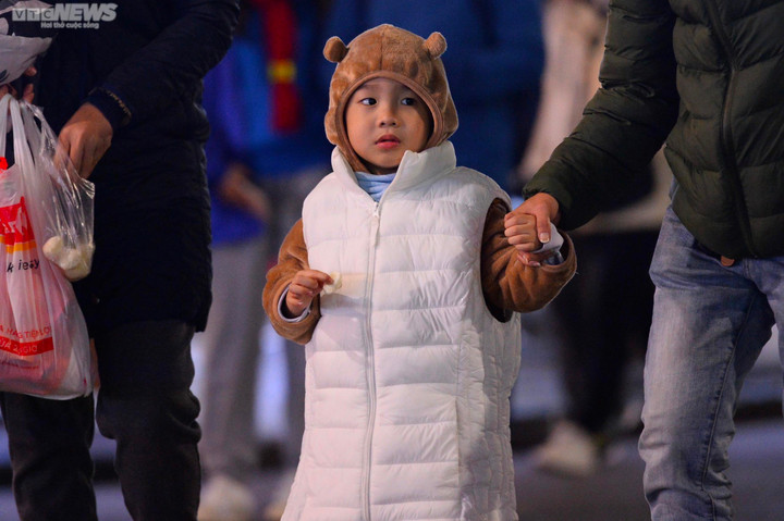 Việt Nam cùng thế giới đón năm mới 2023 - 32