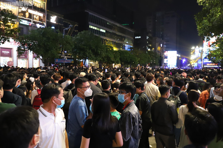 Việt Nam cùng thế giới đón năm mới 2023 - 21