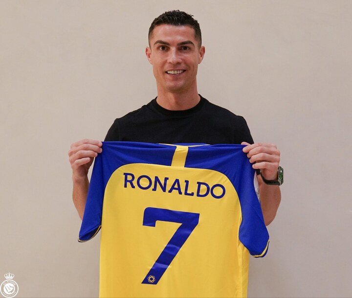 Rời Man Utd, Ronaldo gia nhập Al Nassr - 1