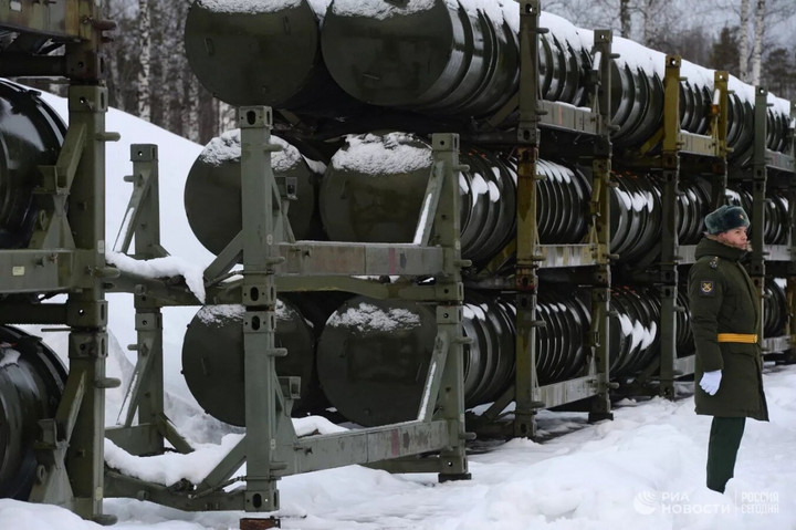 Bộ Quốc phòng Nga: Khoảng 20.000 quân nhân bảo vệ bầu trời Moskva dịp năm mới - 1