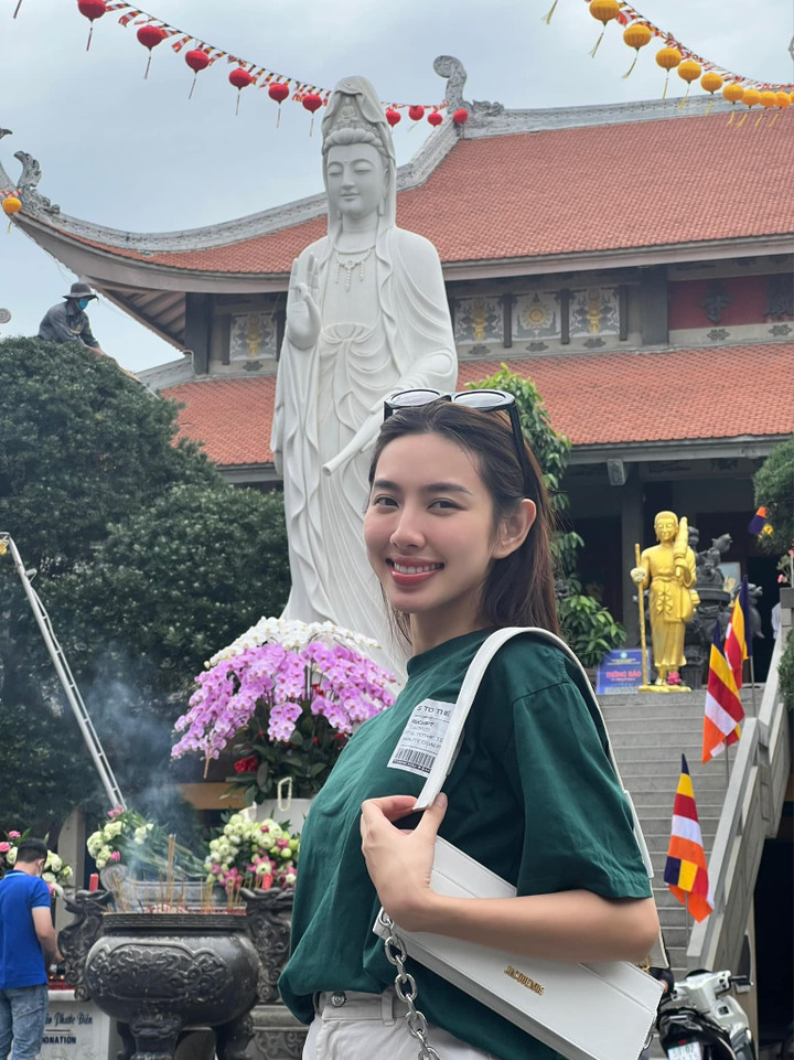 Sao Việt 2/1: Con gái Quyền Linh ra dáng hoa hậu, Tuấn Hưng tình tứ hôn bà xã - 9