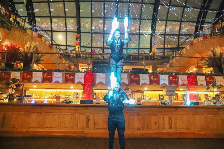 Du khách háo hức tận hưởng ngày đầu năm mới tại các Sun World - 13