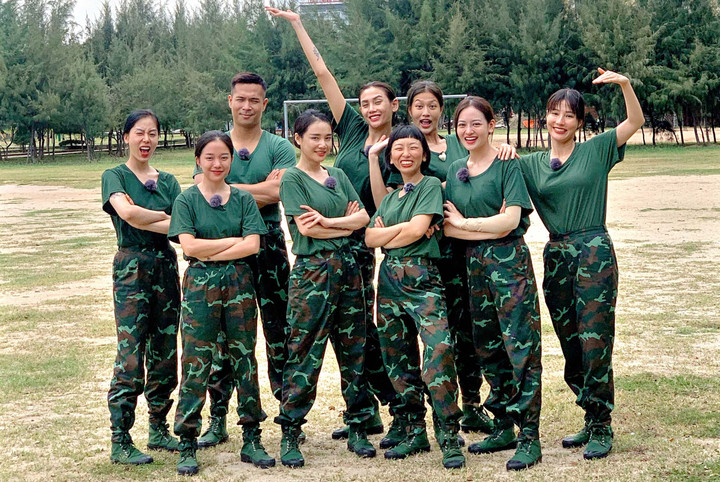 Diễn viên Thùy Anh bầm dập khi tham gia chương trình 'Sao nhập ngũ' - 2