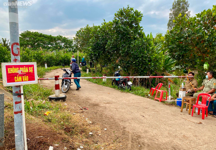 48 giờ giải cứu bé trai 10 tuổi lọt xuống trụ bê tông sâu 35m ở Đồng Tháp - 8