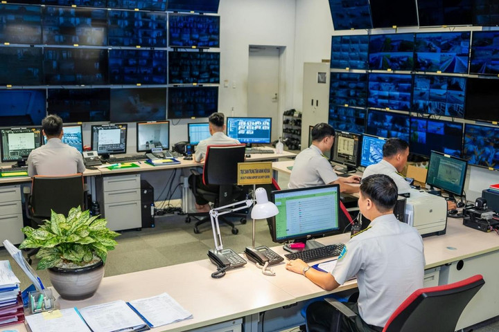 Tìm được lái taxi sân bay Nội Bài ăn chặn tiền của khách Nhật Bản đầu năm mới - 2