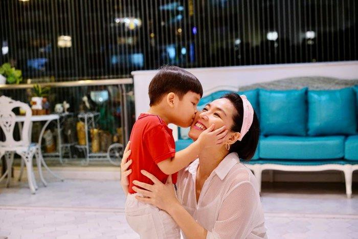 Lê Khánh phải lòng ông xã từ cái đêm hết tiền, phải ăn chung tô hủ tiếu - 5