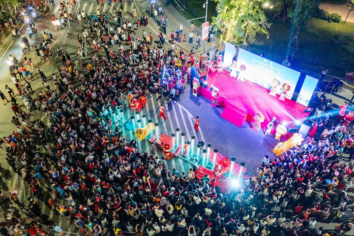 Bùng nổ với phố ẩm thực đêm tại khu đô thị Vinhomes Grand Park - 3