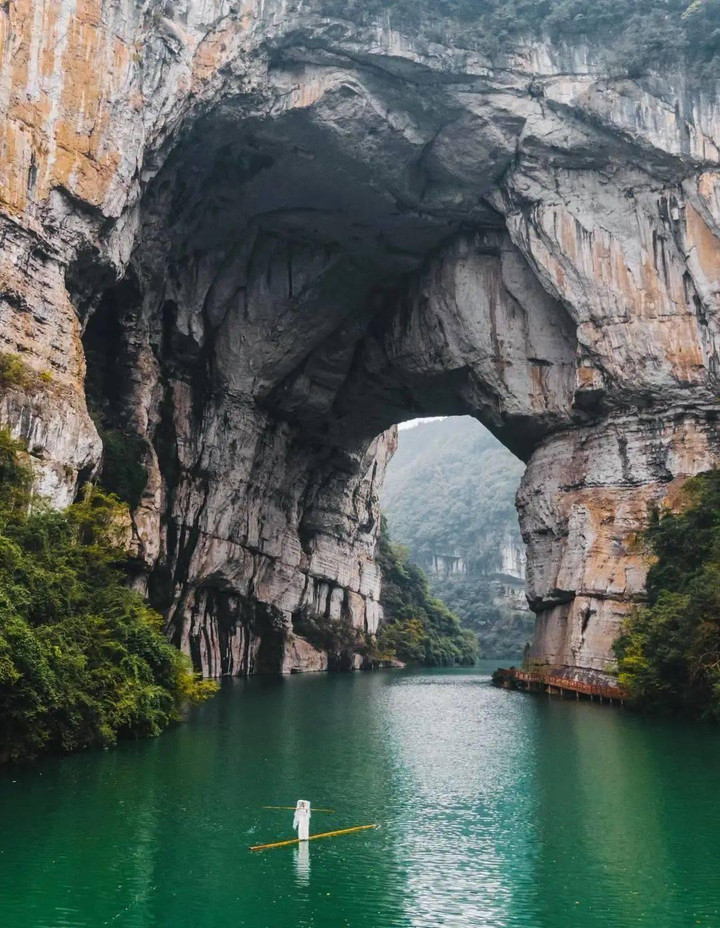 Cô gái có tuyệt kỹ lướt trên mặt nước như cao thủ võ lâm - 4