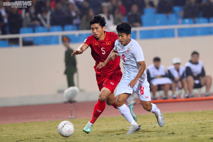 Trực tiếp bóng đá Việt Nam 3-0 Myanmar: Thế trận áp đảo - 1