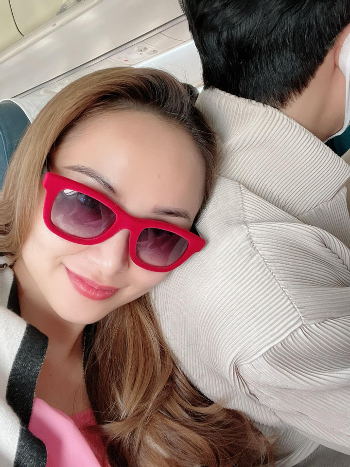 Sao Việt 5/1: Hoài Linh tươi tắn tập hài Tết, Hồ Văn Cường được fan vây kín - 7