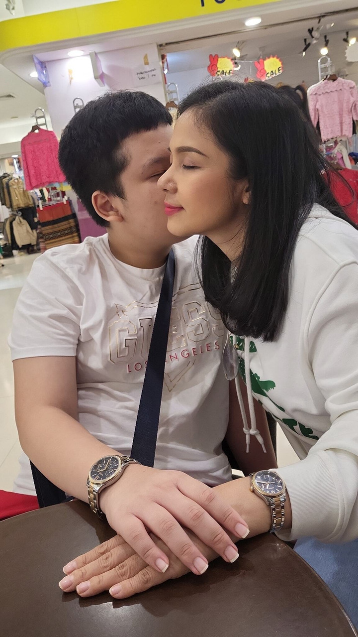 Sao Việt 4/1: Phan Hiển rửa chân cho Khánh Thi, NSND Hồng Vân kỷ niệm ngày cưới - 4