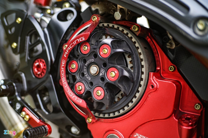 Ducati Monster 1200S lột xác với gói độ 500 triệu đồng - 4