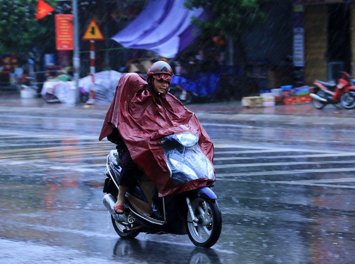 Dự báo thời tiết hôm nay ngày 7/1: Mưa lớn ở Trung Bộ và Tây Nguyên giảm dần - 1