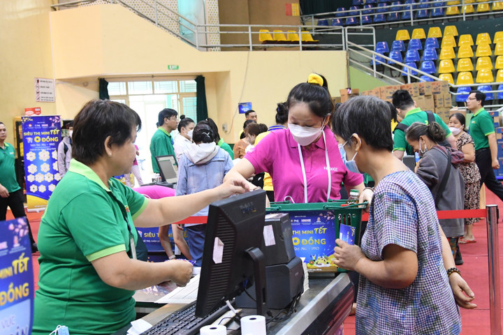 Saigon Co.op phối hợp tổ chức chương trình Siêu thị mini Tết 0 đồng - 1