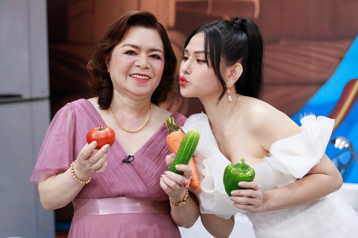 Bị mẹ chồng hiểu lầm, Thu Thuỷ 'Mây trắng' từng khóc hết nước mắt - 1