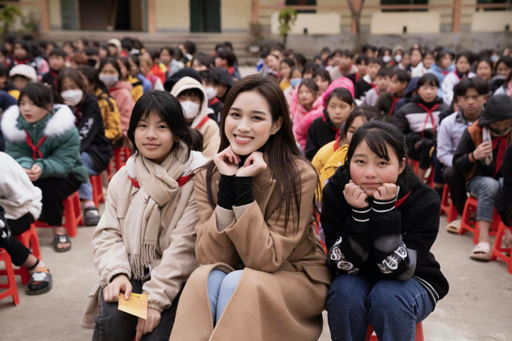 Sao Việt 8/1: Bảo Thy lần đầu khoe rõ mặt con trai - 7