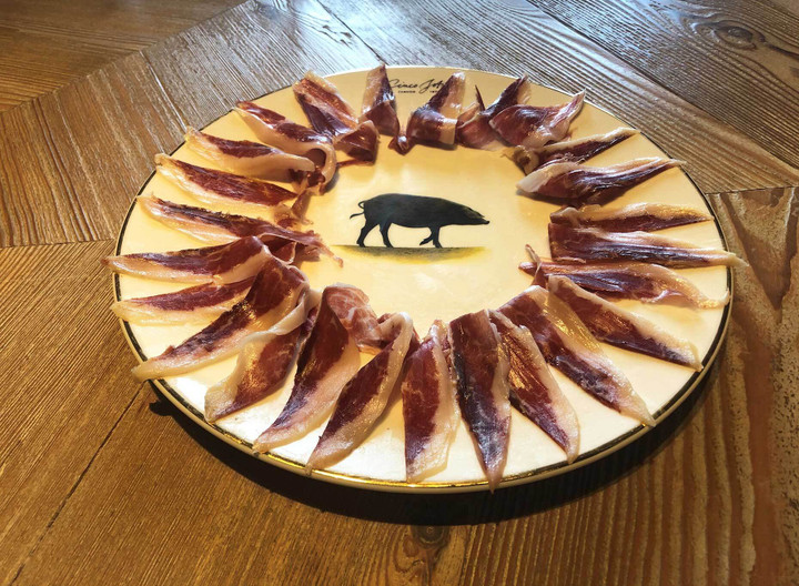 Bí quyết làm nên món đùi lợn muối Tây Ban Nha siêu đắt, hơn 100 triệu đồng/chiếc - 3