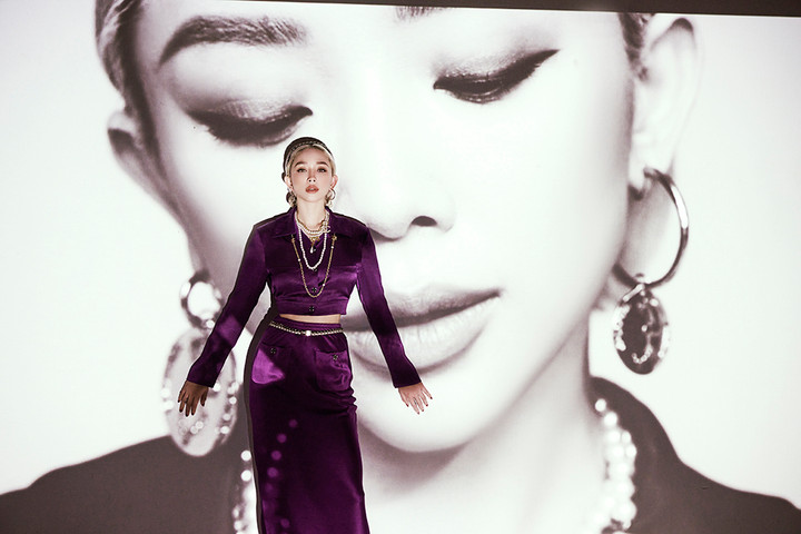 Tóc Tiên: Tôi đã phá bỏ được định kiến ca sĩ đóng phim - 1