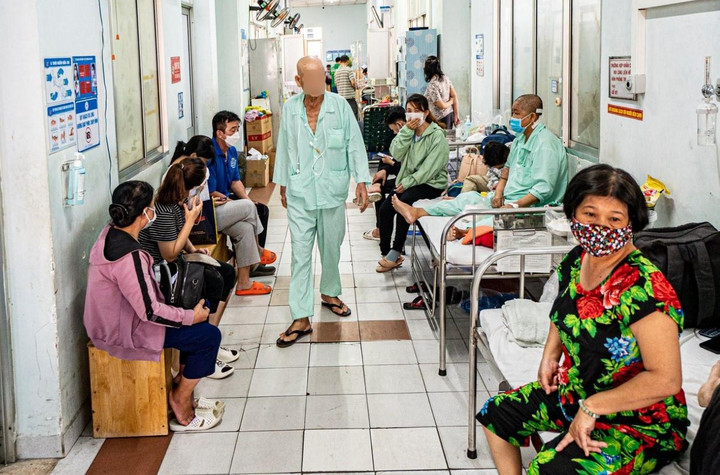 Người bệnh ung thư suy kiệt vì chỉ ăn muối vừng, uống nước lã - 1