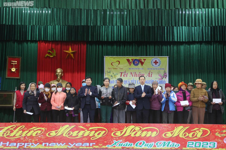 VOV trao quà Tết cho 300 hộ nghèo tại Thái Bình - 3