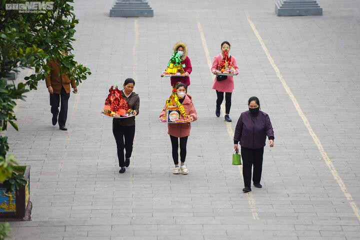 Bắc Ninh: Đền Bà Chúa Kho thưa thớt người 'trả nợ' dịp cuối năm - 10