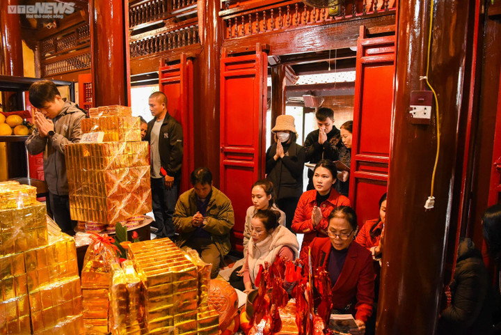 Bắc Ninh: Đền Bà Chúa Kho thưa thớt người 'trả nợ' dịp cuối năm - 8